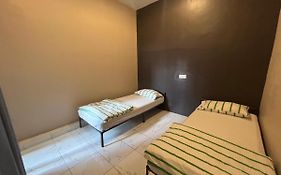 TheAtbas Homestay 17 in Seri Iskandar Perak 3 Bedroom