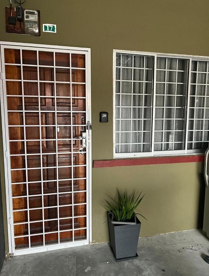 TheAtbas Homestay 17 in Seri Iskandar Perak 3 Bedroom Bota Luaran gambar