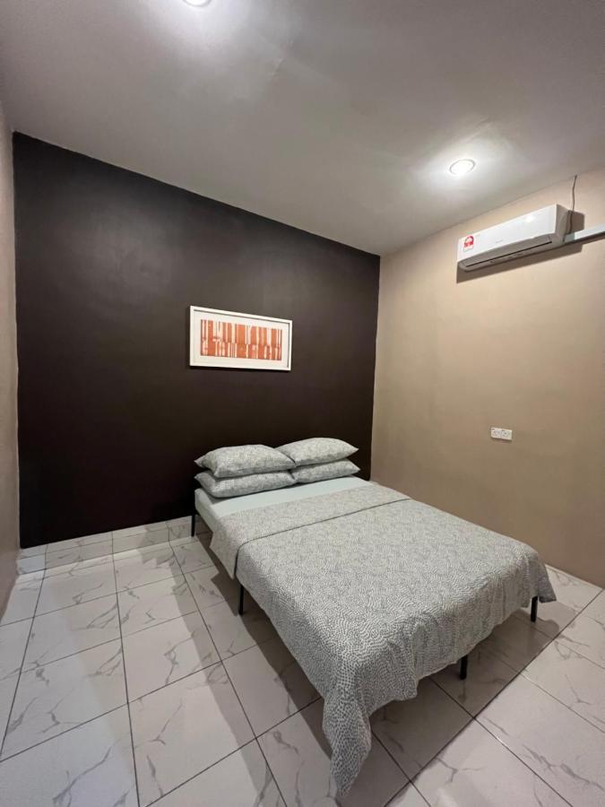TheAtbas Homestay 17 in Seri Iskandar Perak 3 Bedroom Bota Luaran gambar